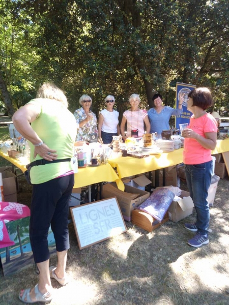 1997-2017 brocante de l'houmeau en faveur de nos actions bénéfices 200 euros.